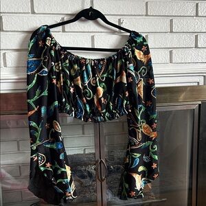 Floral Black Women's Cropped Bell Sleeve Top